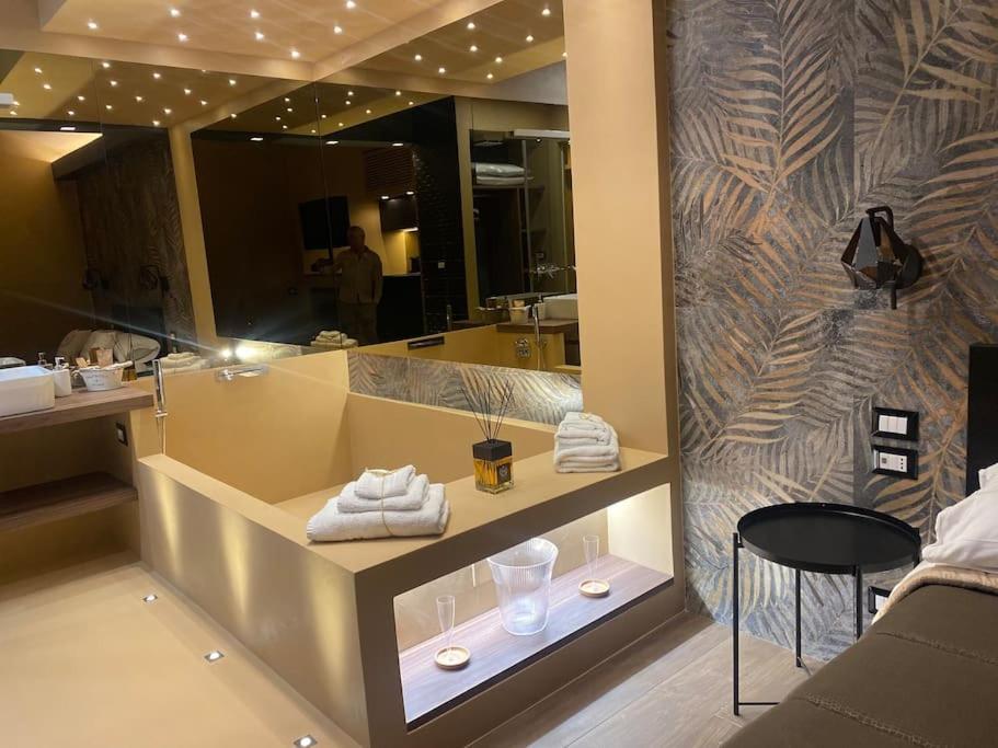 Montesantogroup Suite House Nel Centro Di Napoli Εξωτερικό φωτογραφία