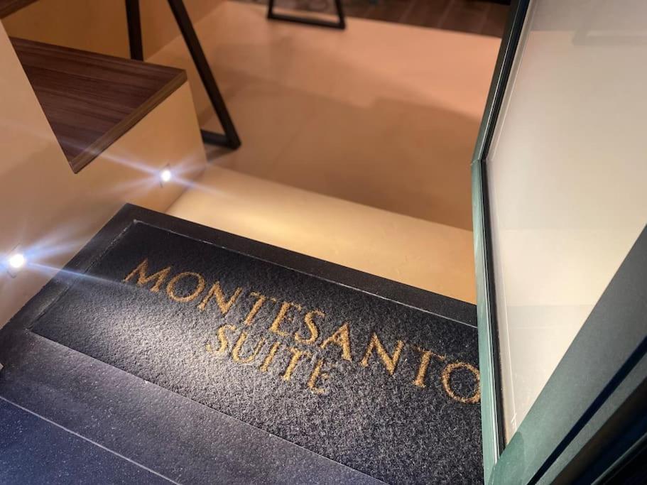 Montesantogroup Suite House Nel Centro Di Napoli Εξωτερικό φωτογραφία