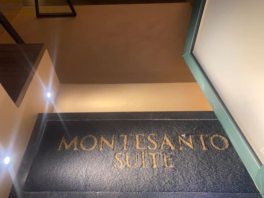 Montesantogroup Suite House Nel Centro Di Napoli Εξωτερικό φωτογραφία